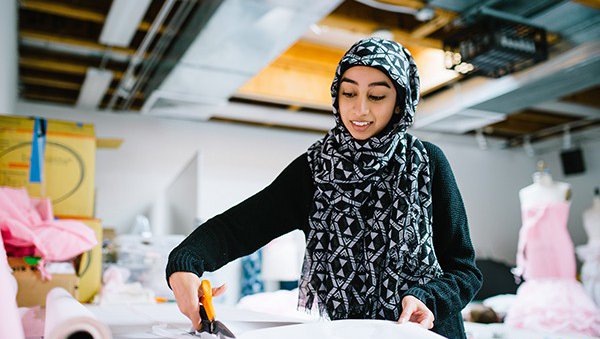 Pre-college fashion student working in the pattern making studio_feature_MB