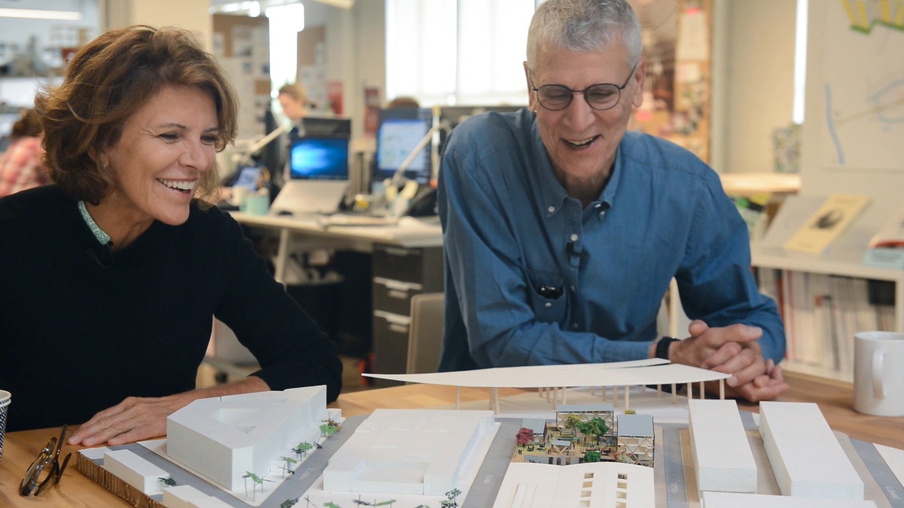 Jeanne Gang and Stephen Beal discuss a model of Double Ground.