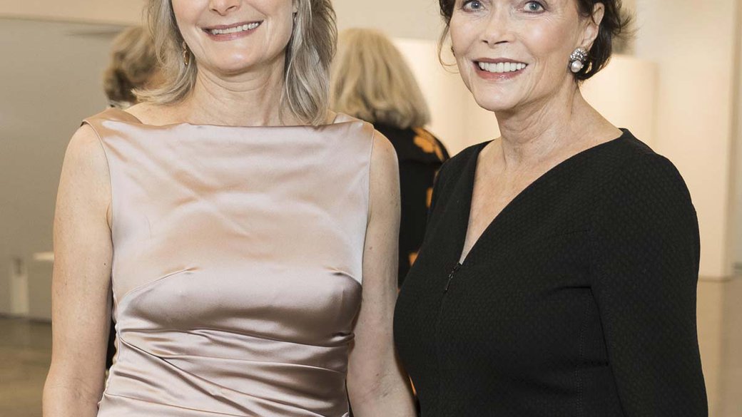 Author Jennifer Egan and her mother, Honoree Kay Kimpton Walker.