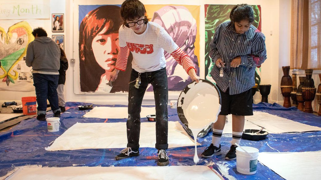 students working on the West Oakland Legacy Project